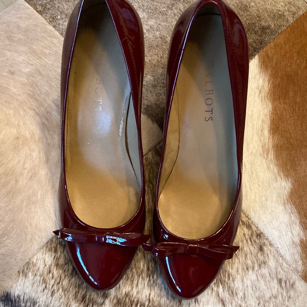 Talbots - Genuine Leather - Patent- Burgundy Dressy high heel pumps.